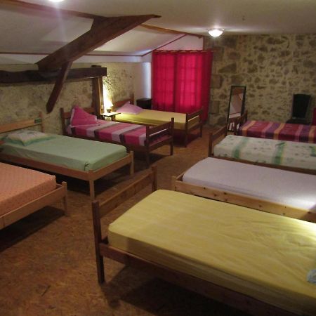 La Demeure Des Fleurs Hotel Caillavet Екстериор снимка